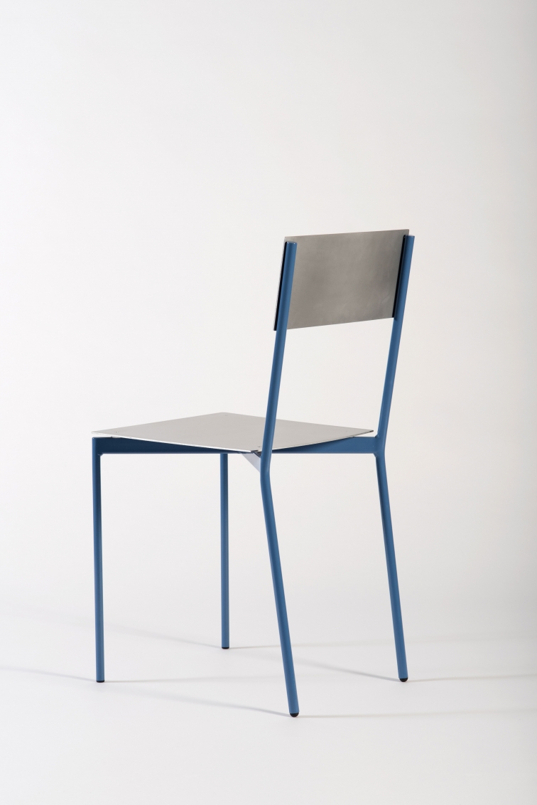 chair.01 
